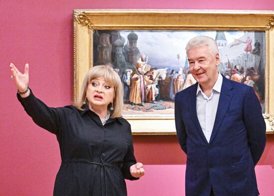 Russia Art Moscow Exhibition