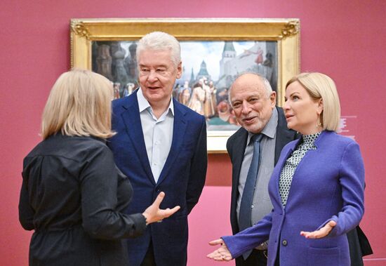 Russia Art Moscow Exhibition