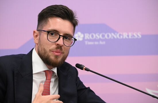 EEF-2025. Russia–ASEAN Dialogue Partnership: Opportunities for the Professional Development of Young High-End Talent