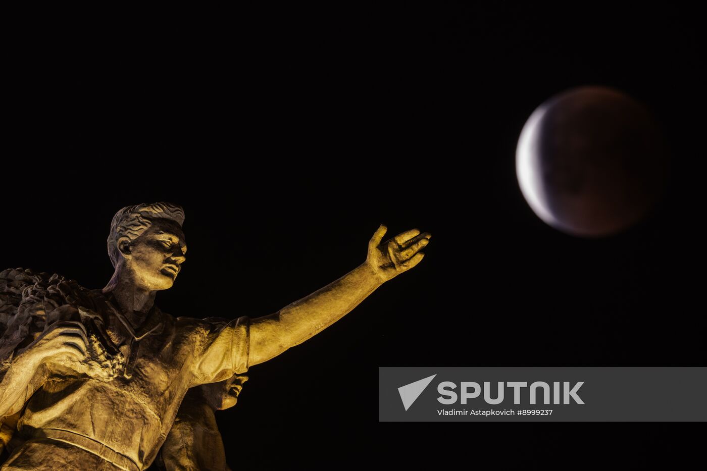 Russia Lunar Eclipse