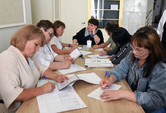 Russia Elections Early Voting