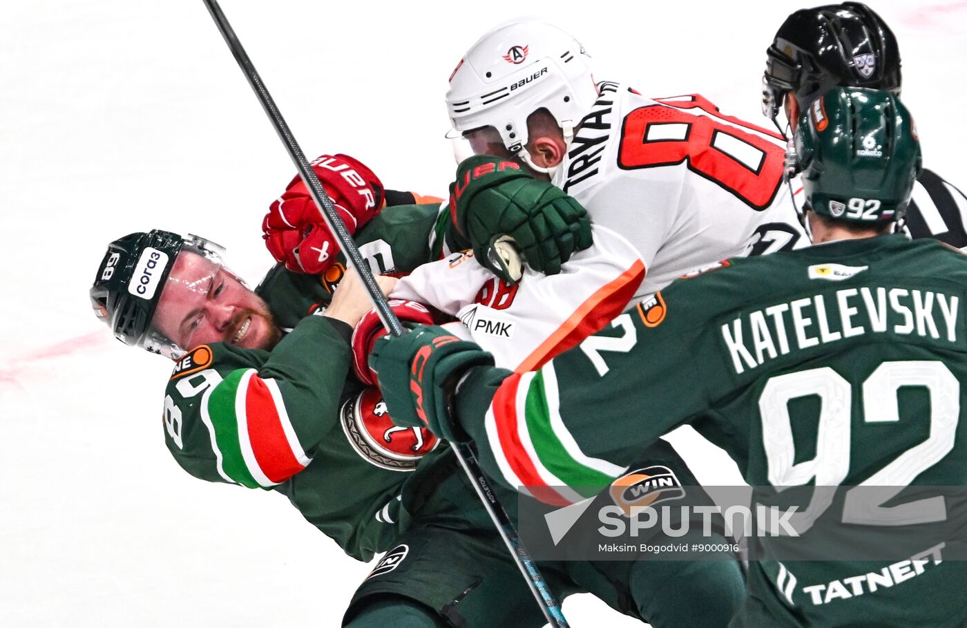 Russia Ice Hockey Kontinental League Ak Bars - Avtomobilist