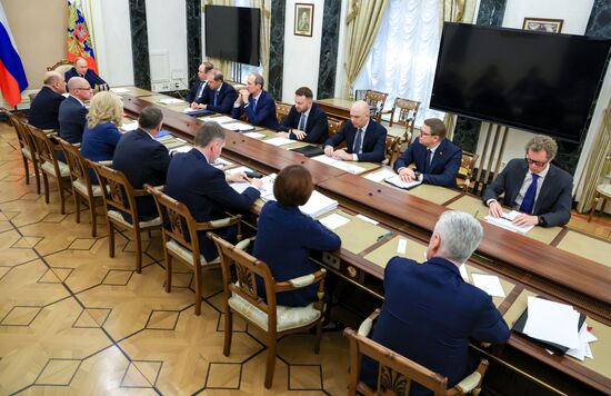 Russia Putin Economy