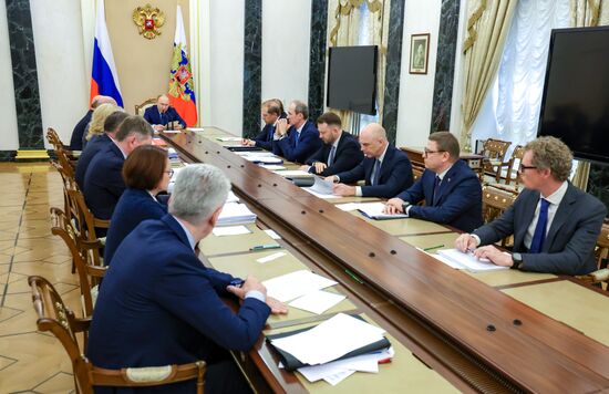 Russia Putin Economy