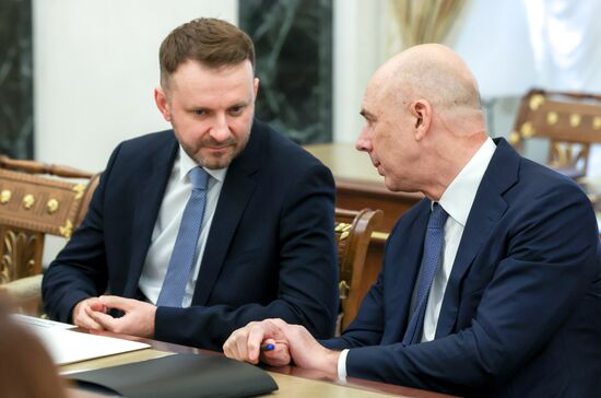 Russia Putin Economy