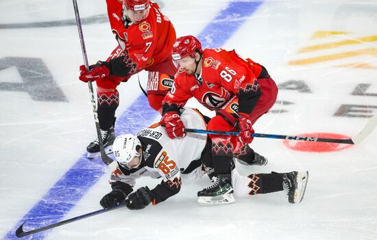 Russia Ice Hockey Kontinental League Avtomobilist - Traktor