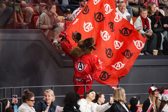 Russia Ice Hockey Kontinental League Avtomobilist - Traktor