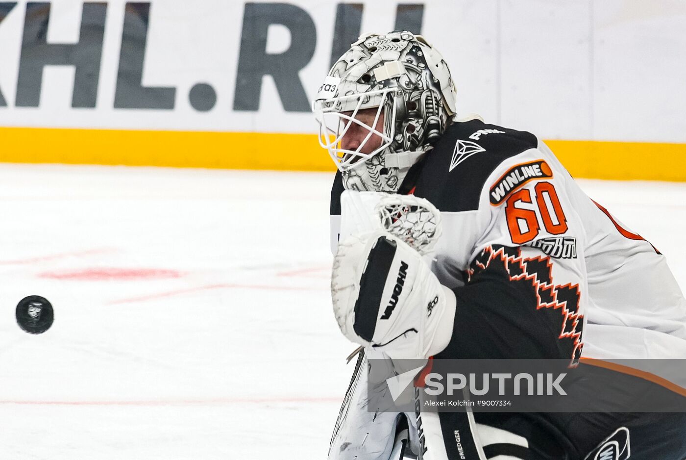 Russia Ice Hockey Kontinental League Avtomobilist - Traktor