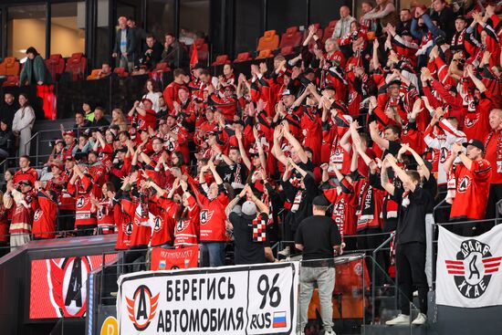 Russia Ice Hockey Kontinental League Avtomobilist - Traktor