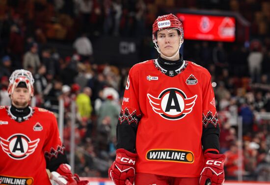 Russia Ice Hockey Kontinental League Avtomobilist - Traktor