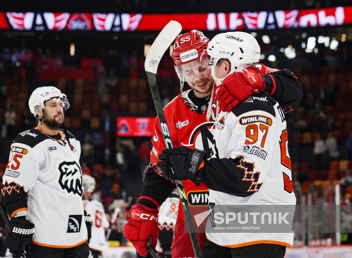 Russia Ice Hockey Kontinental League Avtomobilist - Traktor