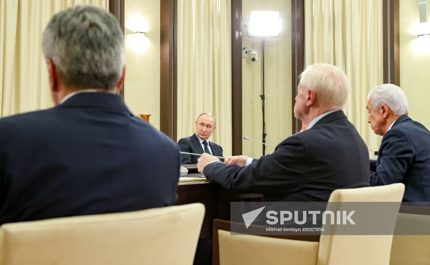 Russia Putin Parliament
