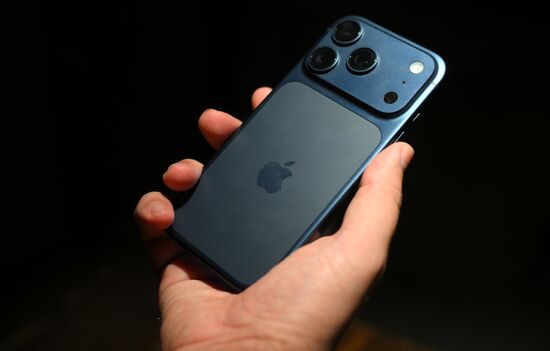 Russia Apple New iPhone