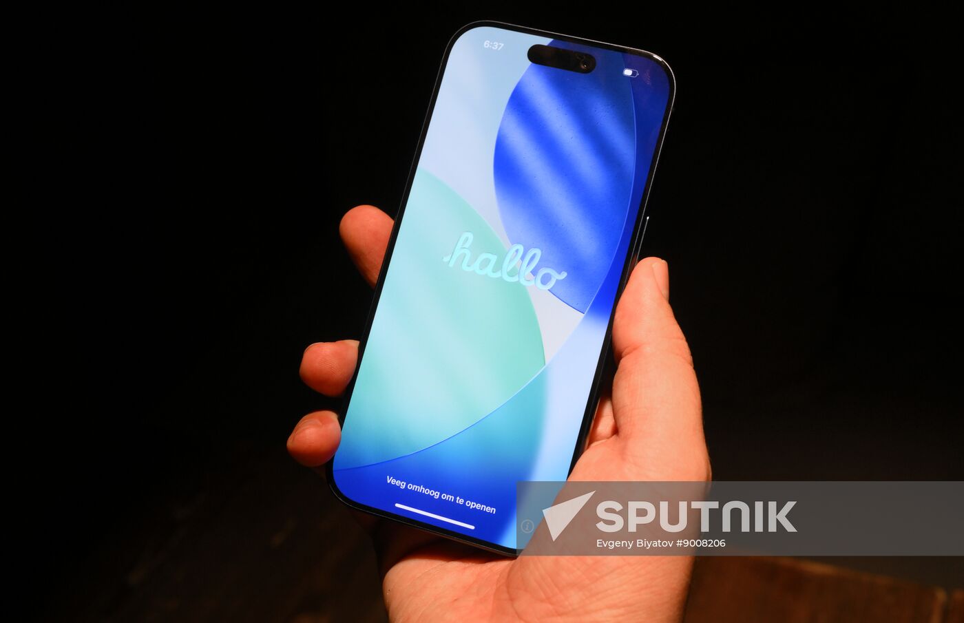 Russia Apple New iPhone