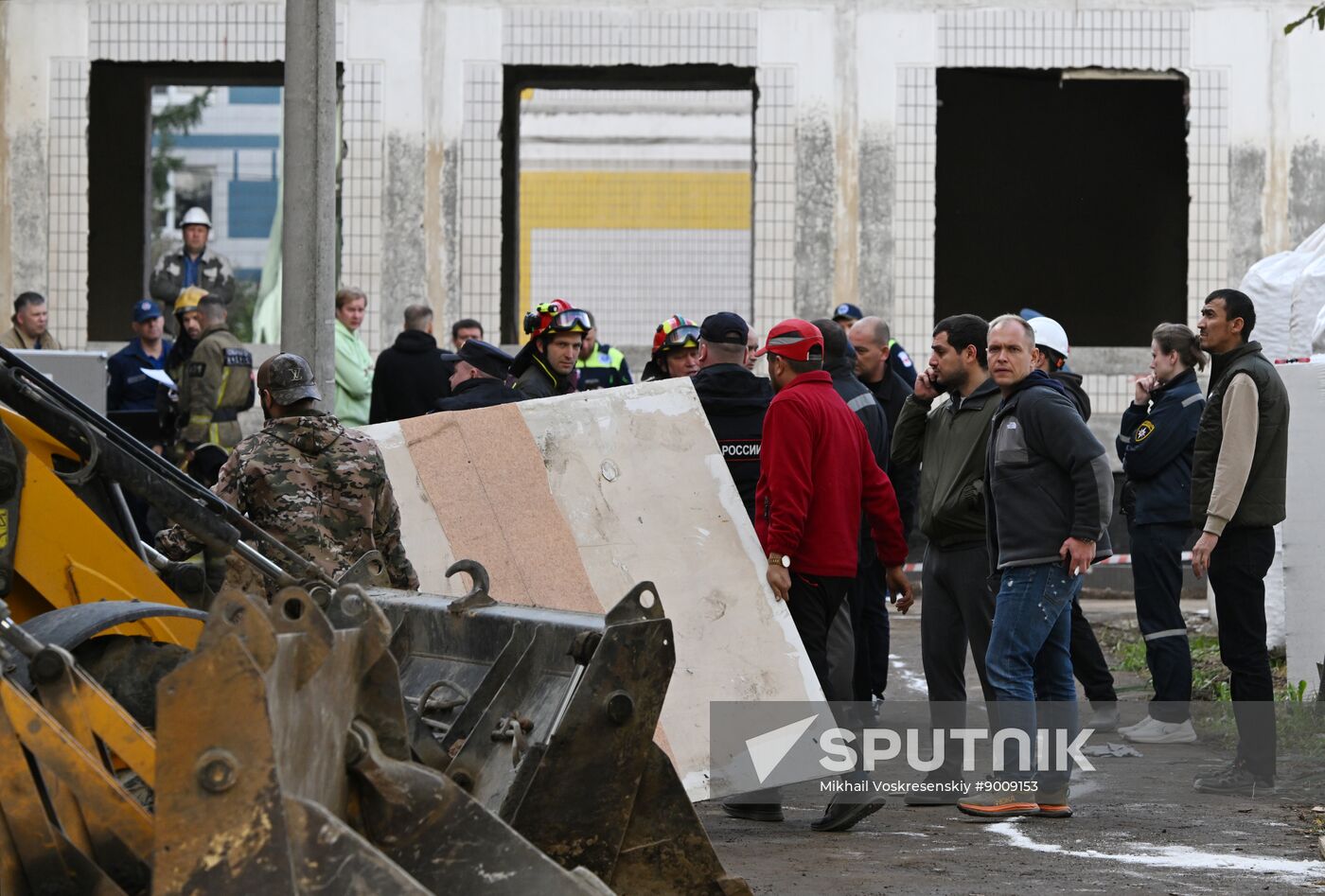 Russia School Collapse