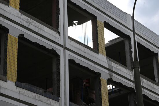 Russia School Collapse