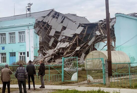 Russia School Collapse