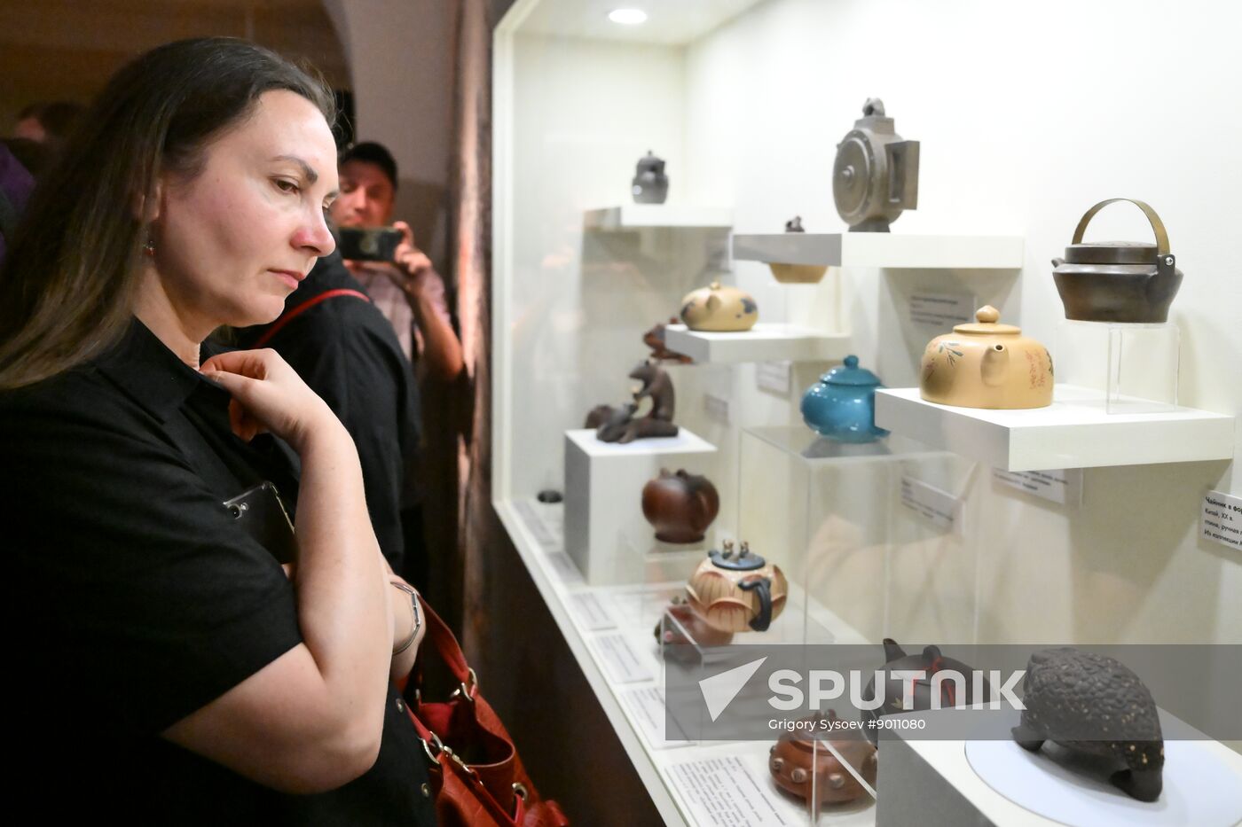 Russia Yixing Pottery Exhibition