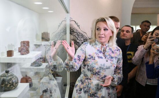 Russia Yixing Pottery Exhibition