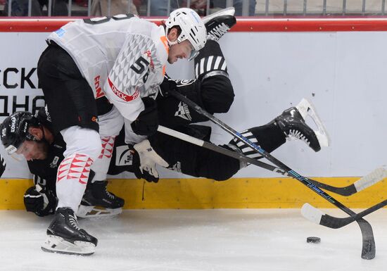 Russia Ice Hockey Kontinental League Traktor - Avangard