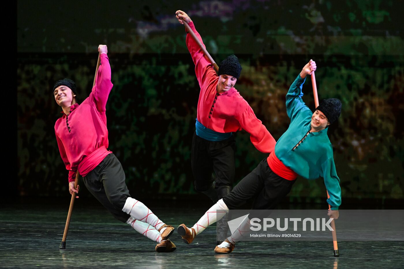 Russia Entertainment Moiseyev Folk Dance Ensemble