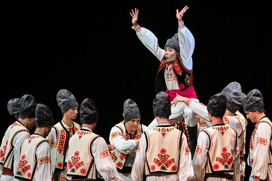 Russia Entertainment Moiseyev Folk Dance Ensemble