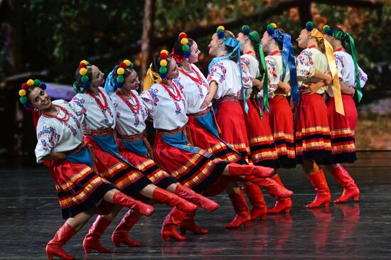 Russia Entertainment Moiseyev Folk Dance Ensemble