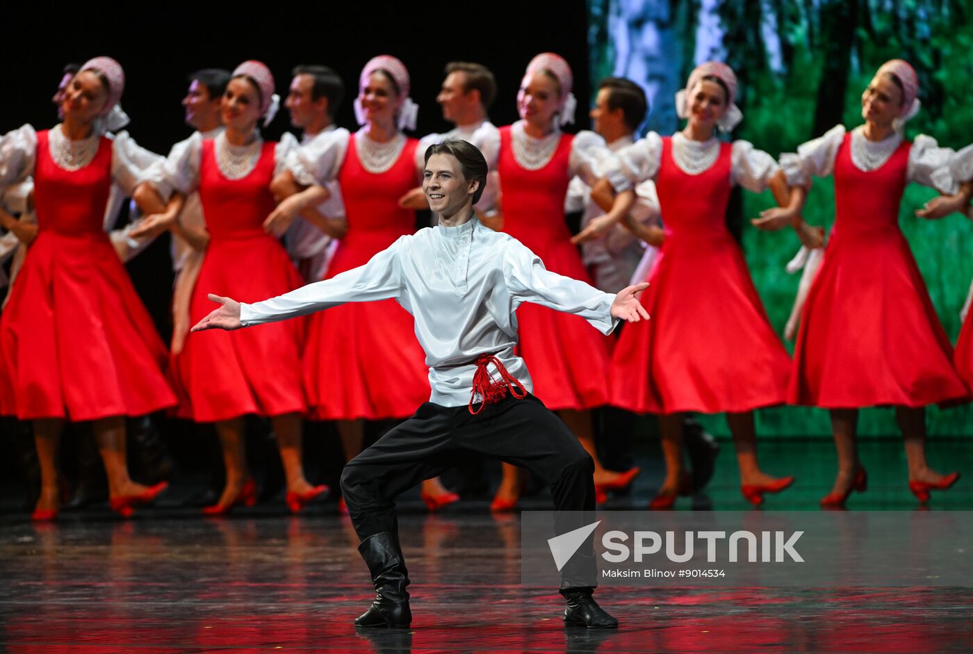Russia Entertainment Moiseyev Folk Dance Ensemble