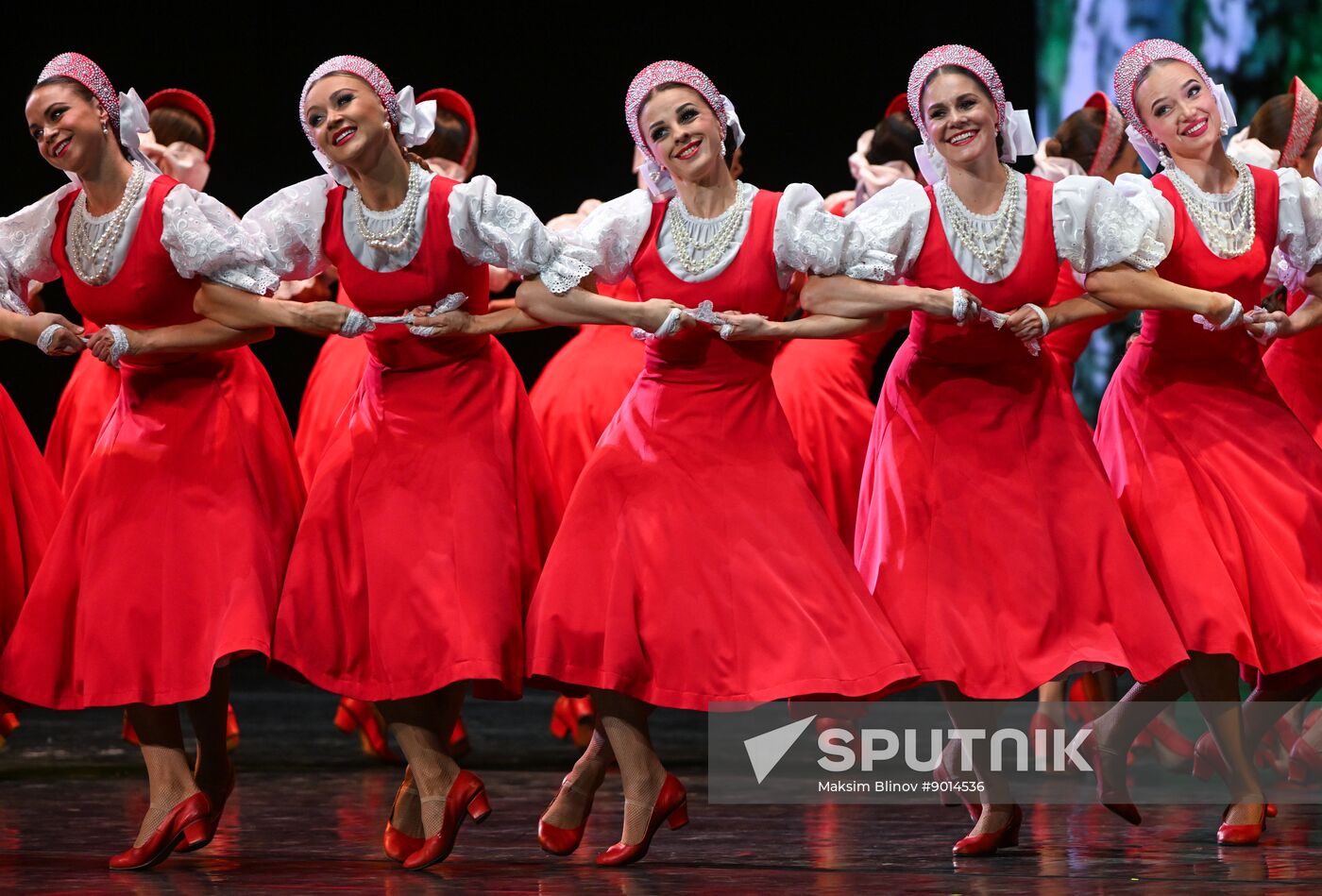 Russia Entertainment Moiseyev Folk Dance Ensemble