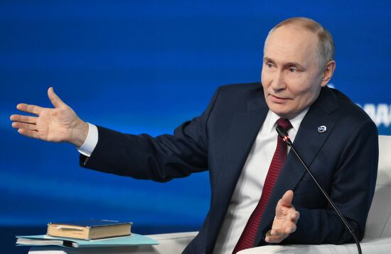 Russia Putin Valdai Discussion Club