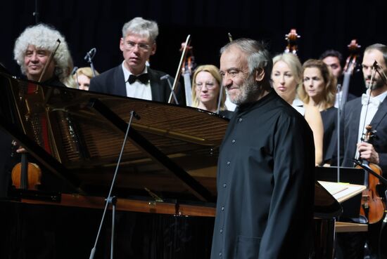 Russia Putin Sirius Concert Centre