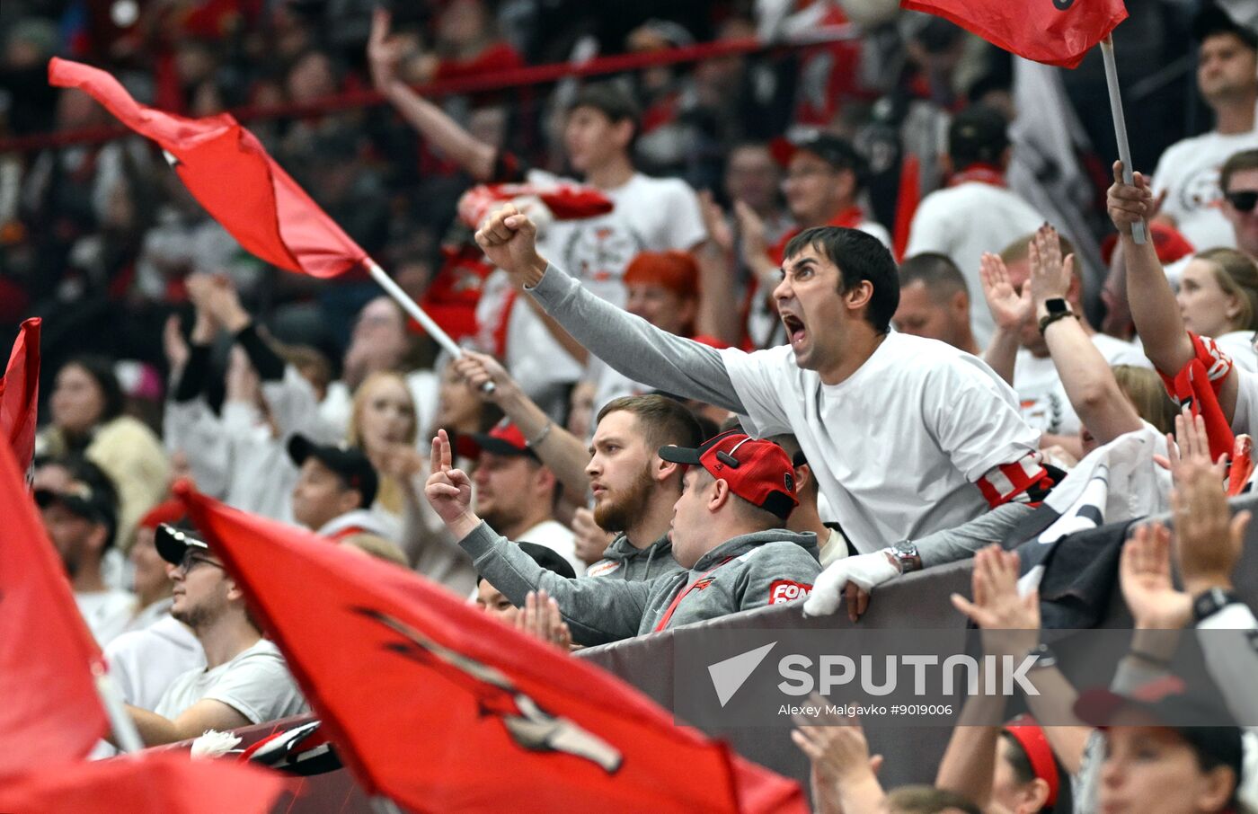 Russia Ice Hockey Kontinental League Avangard - Lokomotiv