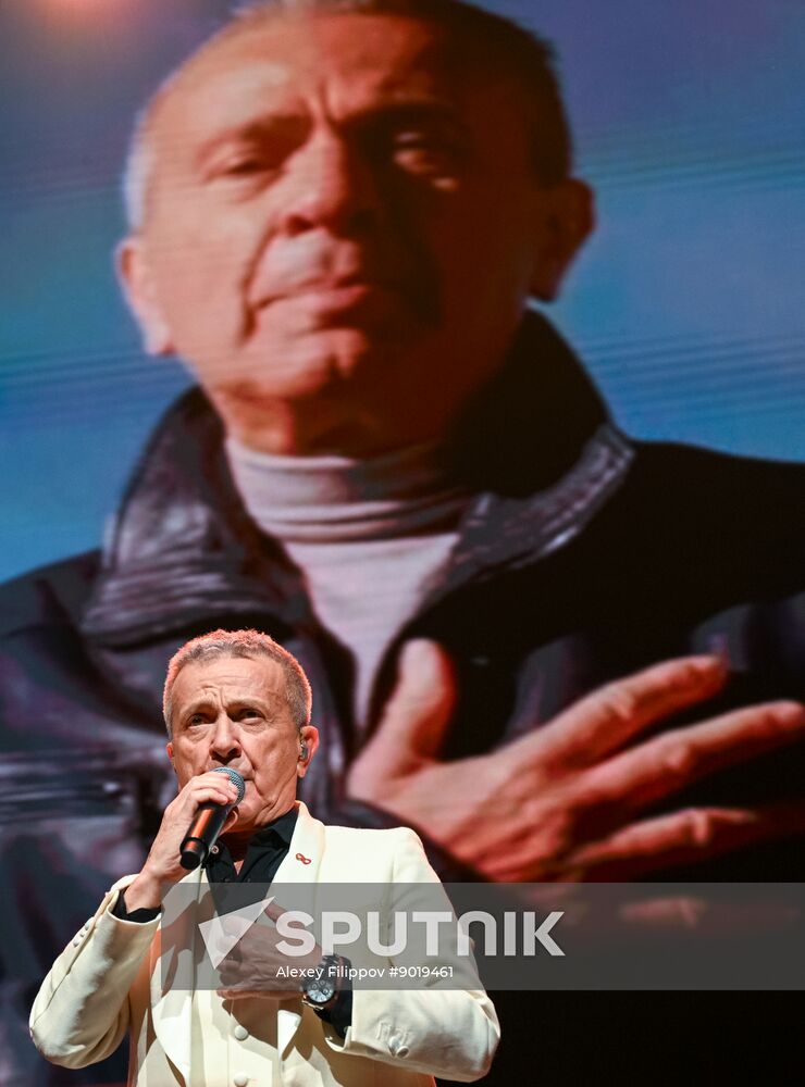 Russia Entertainment Pupo