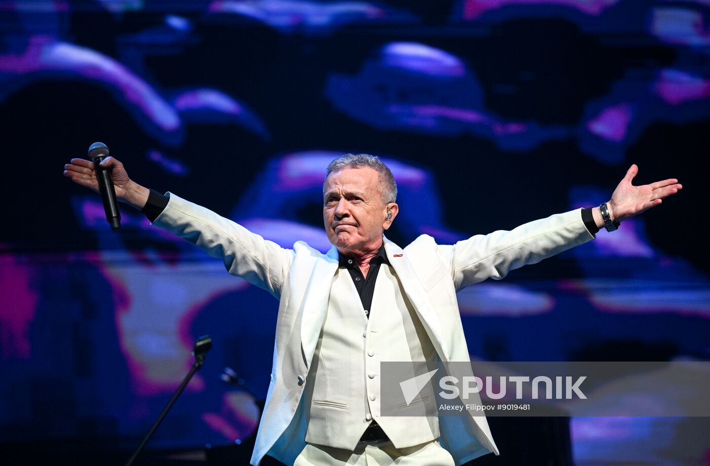 Russia Entertainment Pupo