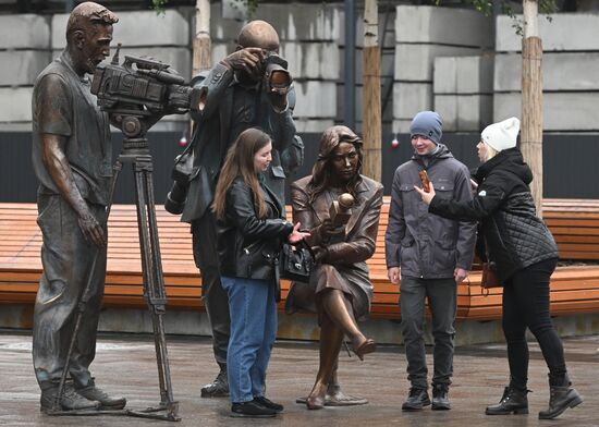 Russia Journalists Sculpture