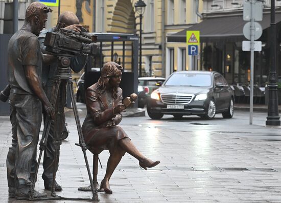 Russia Journalists Sculpture