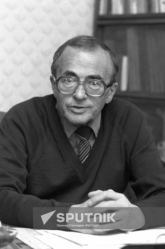Soviet scientist Vitaly Goldansky, member of Soviet Academy of Sciences