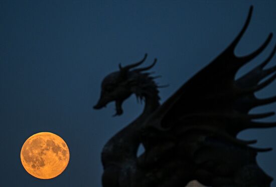 Russia Supermoon