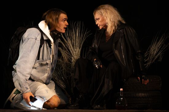 Russia Theatre Messenger