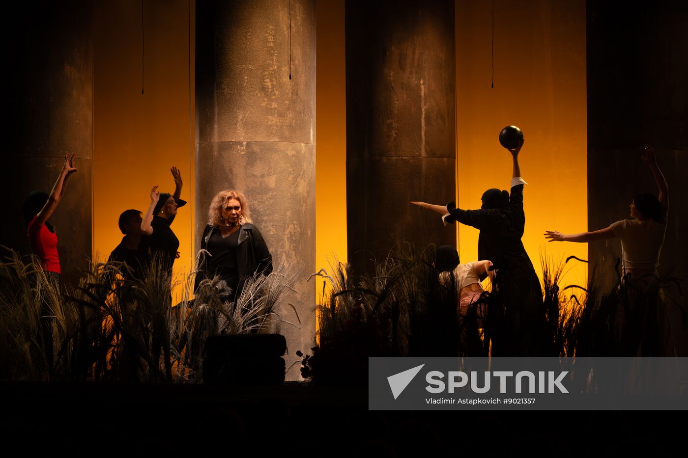 Russia Theatre Messenger