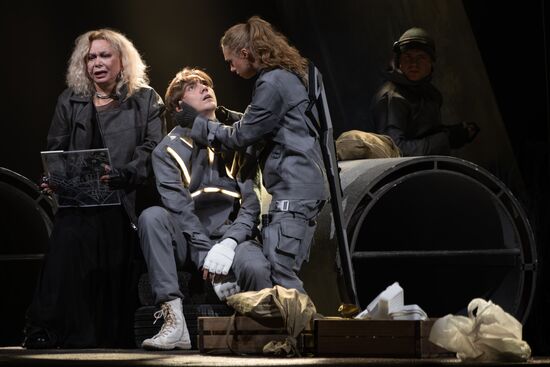 Russia Theatre Messenger