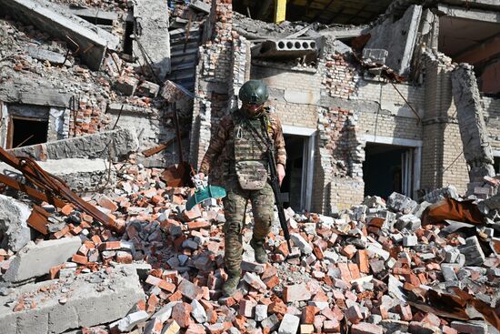 Russia Ukraine Military Operation Signal Unit