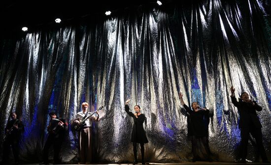 Russia Theatre Youth Will Forgive Everything