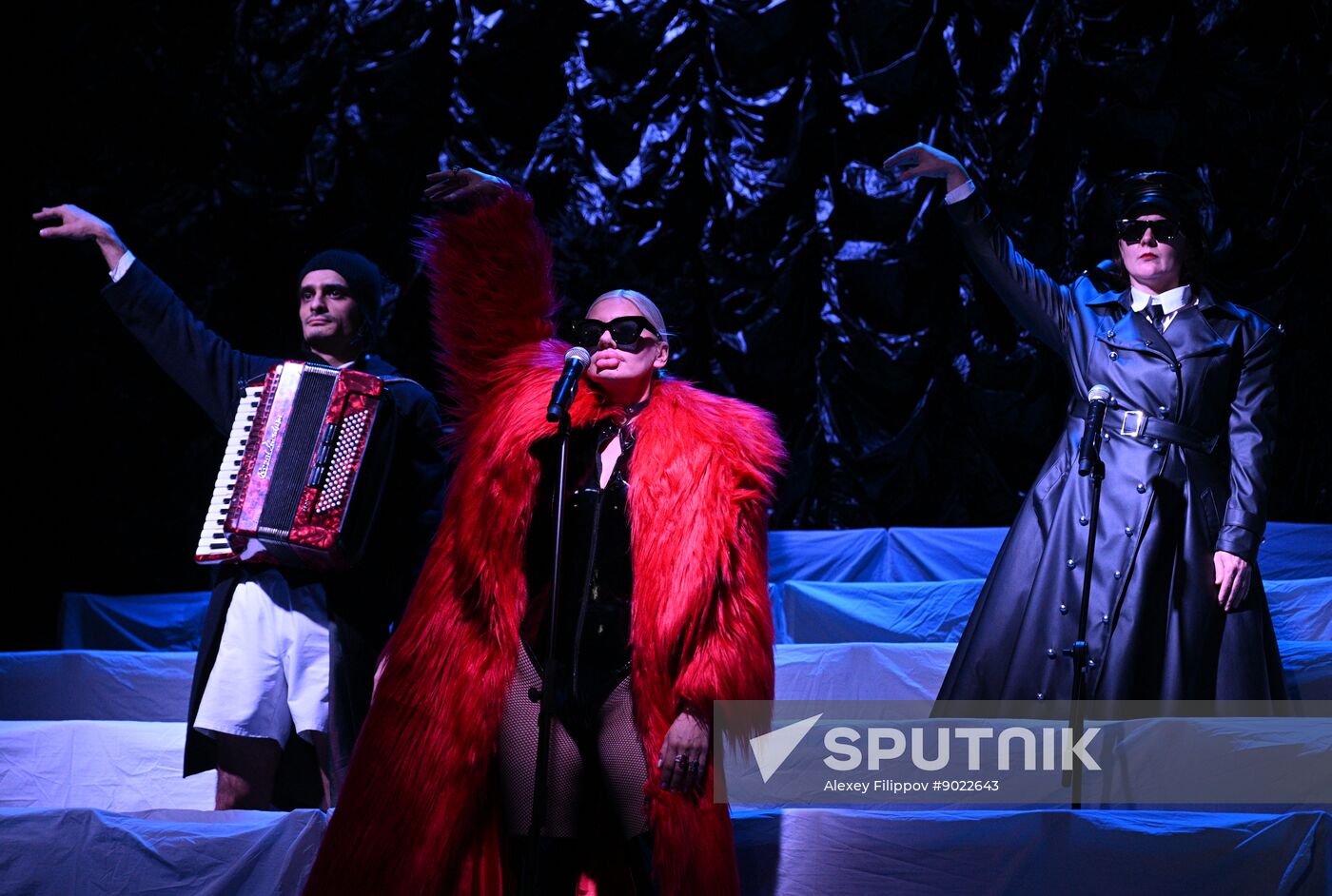 Russia Theatre Youth Will Forgive Everything