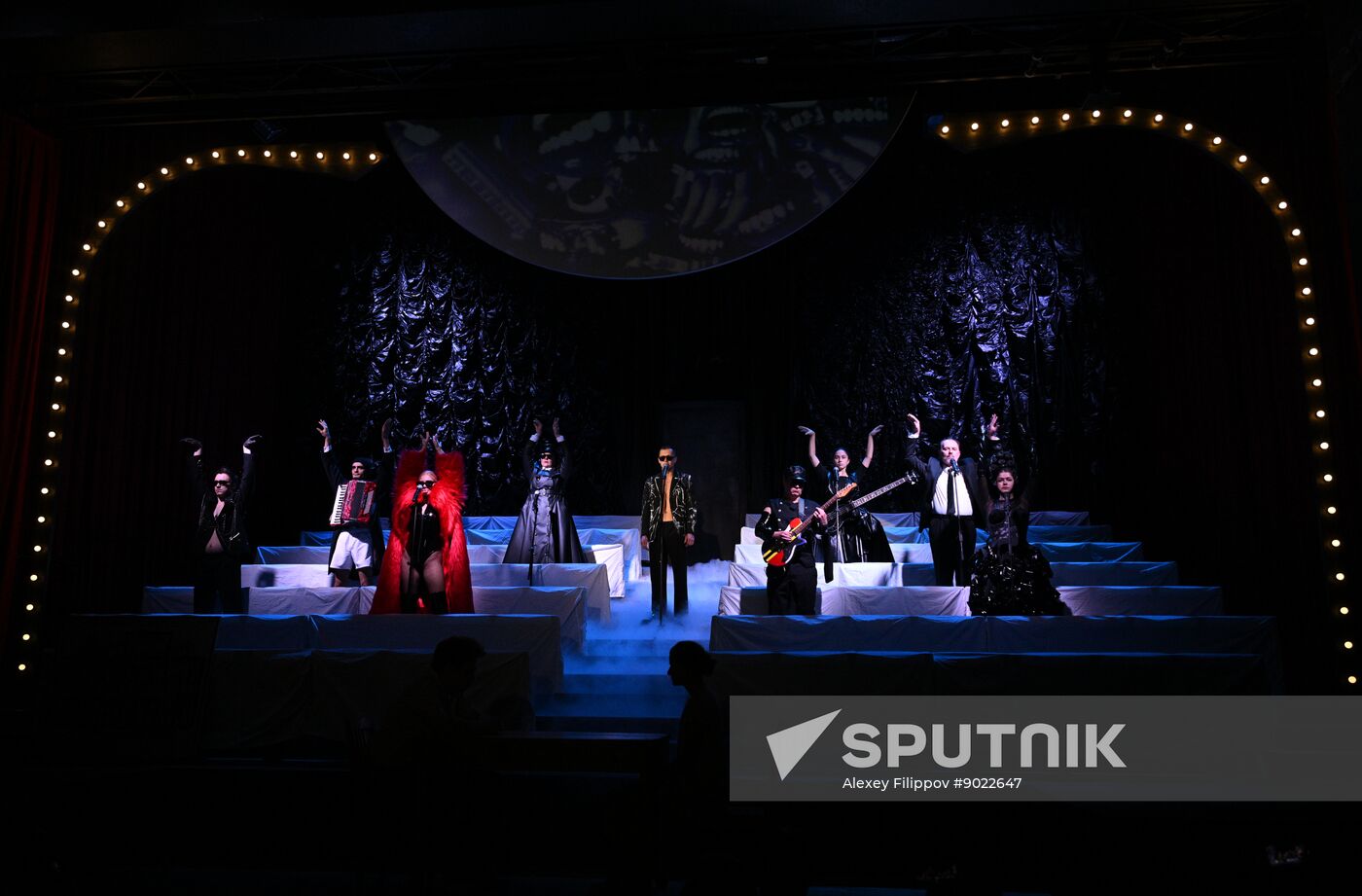 Russia Theatre Youth Will Forgive Everything