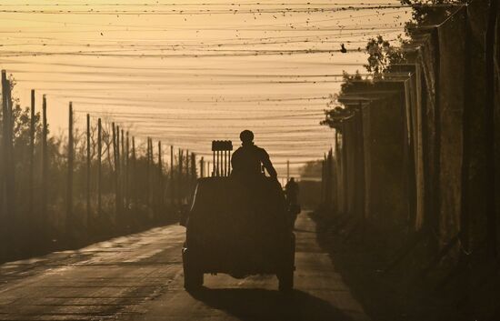 Russia Ukraine Military Operation Front Roads