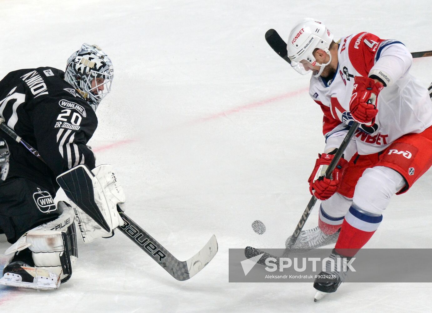 Russia Ice Hockey Kontinental League Traktor - Lokomotiv