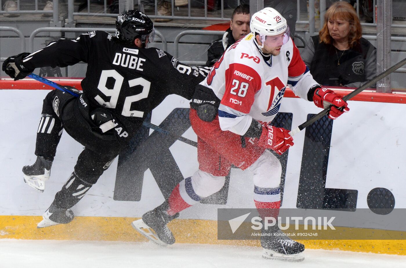 Russia Ice Hockey Kontinental League Traktor - Lokomotiv