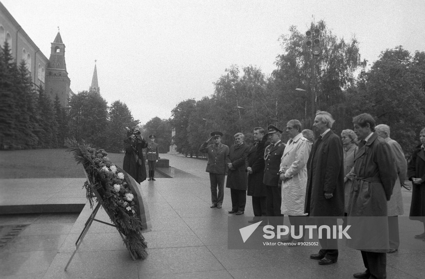 Delegation of West German Bundestag visits Soviet Union