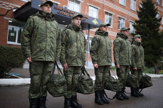 Russia Defence Conscripts